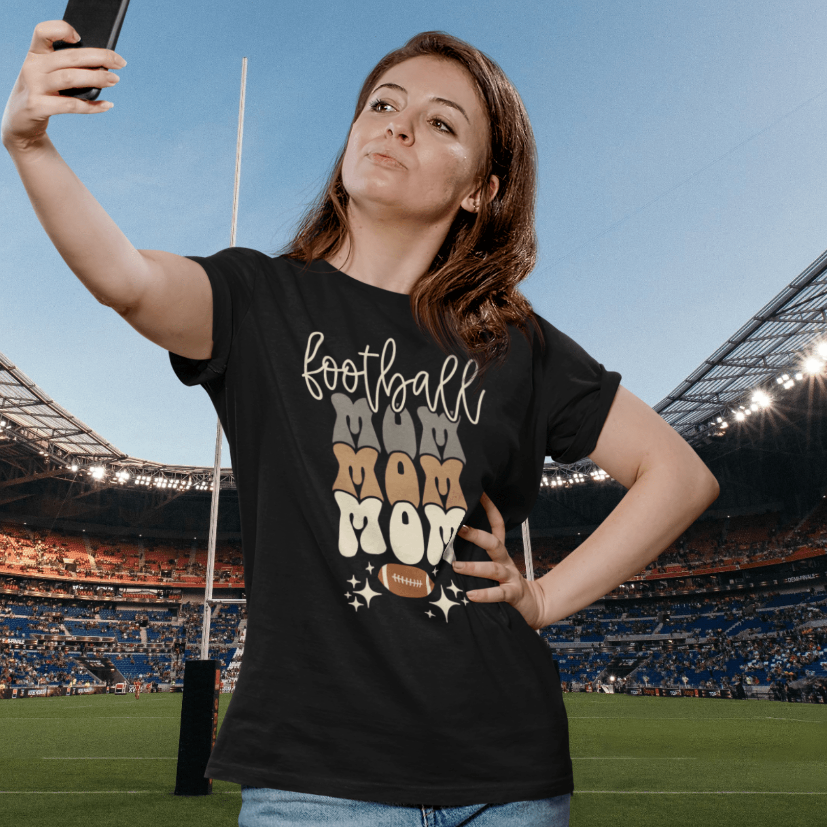 T-Shirt Football Mom | Retro | Jersey Short Sleeve Tee