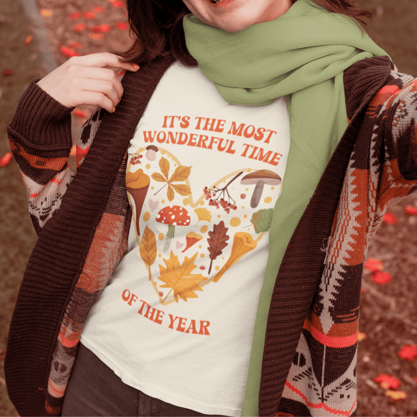 T-Shirt It's the Most Wonderful Time of the Year | Fall | Mushrooms and Leaves | Retro | Jersey Short Sleeve Tee