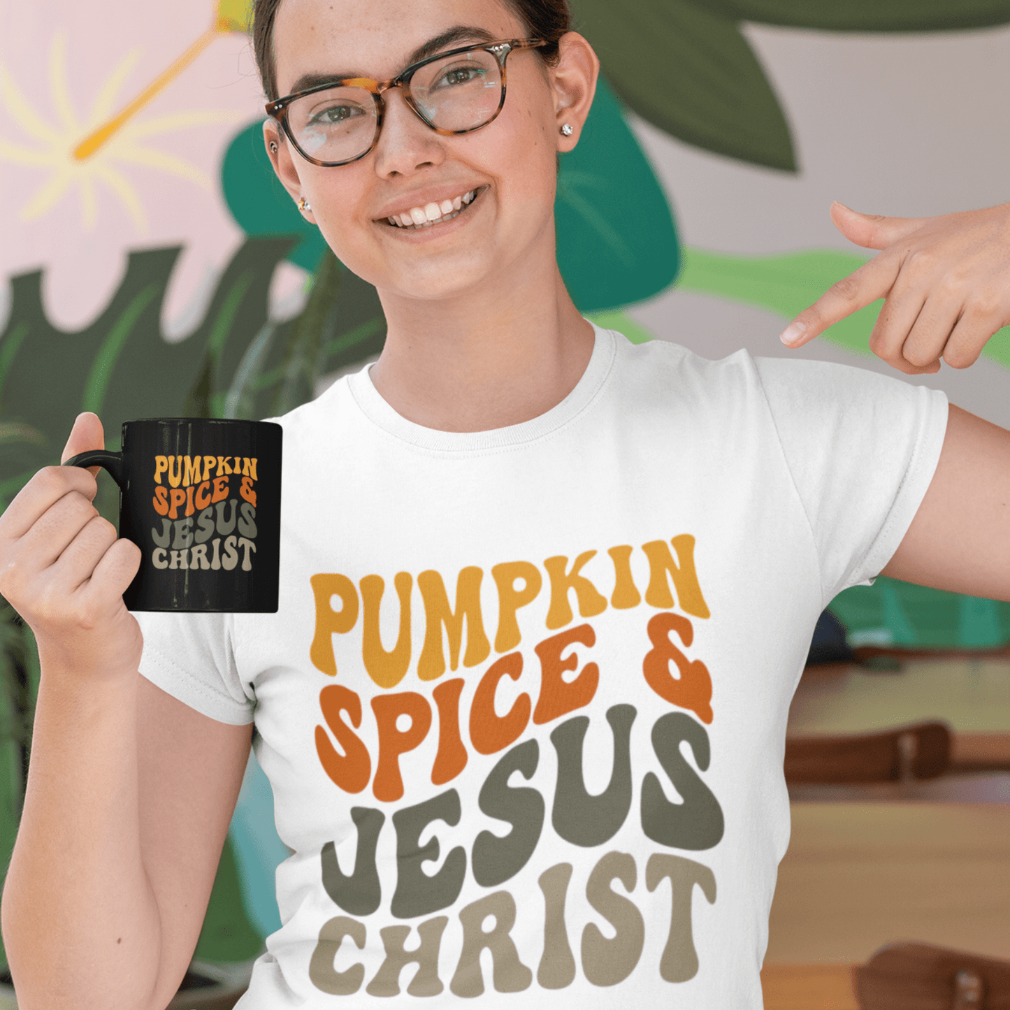 T-Shirt Pumpkin Spice & Jesus Christ | Retro | Jersey Short Sleeve Tee