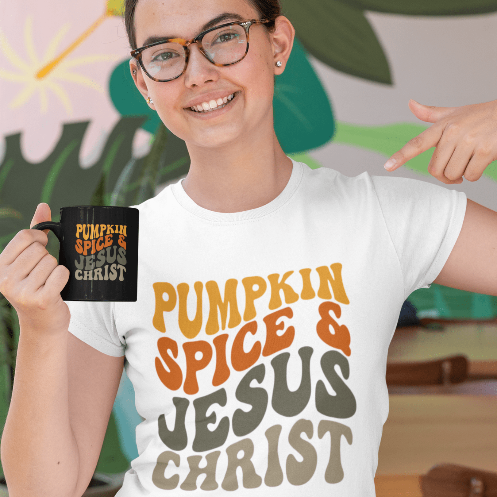 T-Shirt Pumpkin Spice & Jesus Christ | Retro | Jersey Short Sleeve Tee