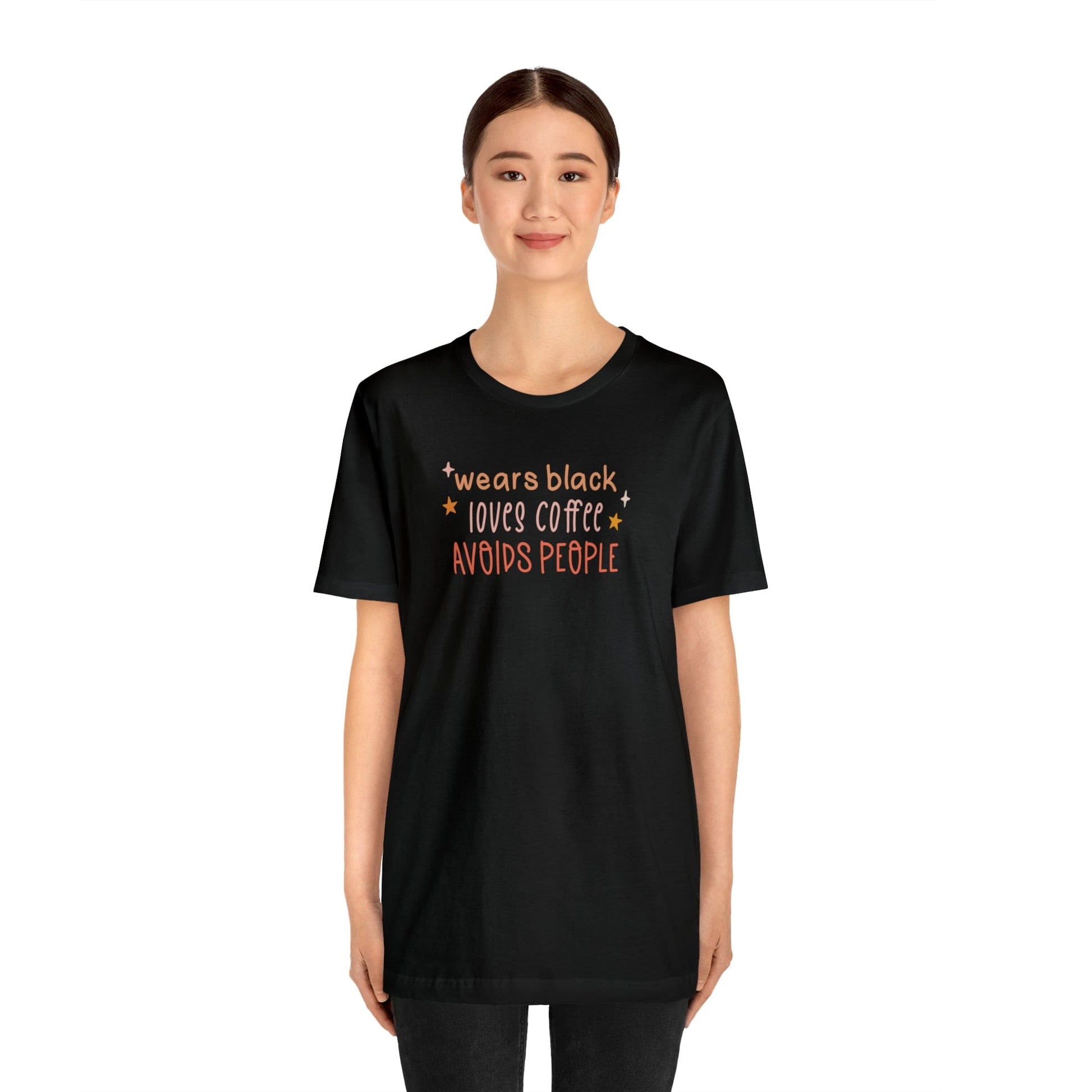 T-Shirt Wears Black Loves Coffee Avoids People | Jersey Short Sleeve Tee