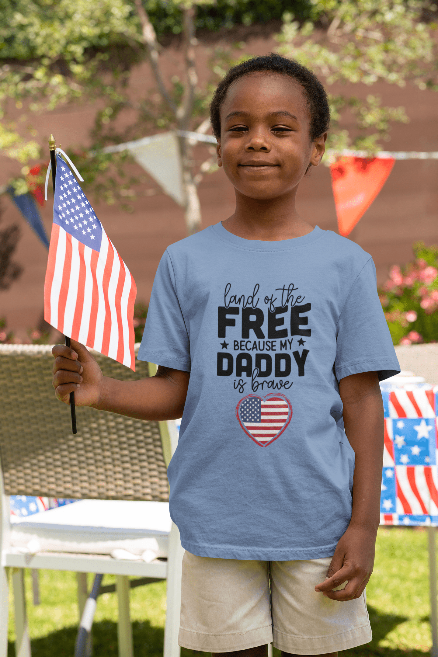 T-Shirts Brave Daddy | Land of the Free | Youth 100% Cotton T-Shirt